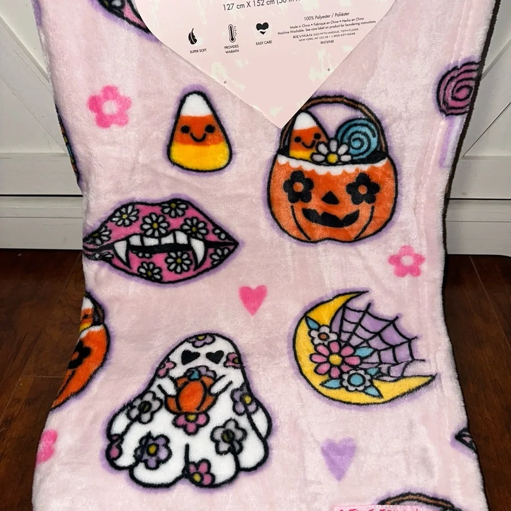 Betsey Johnson Pink Halloween Groovy Floral Plush Throw Blanket
